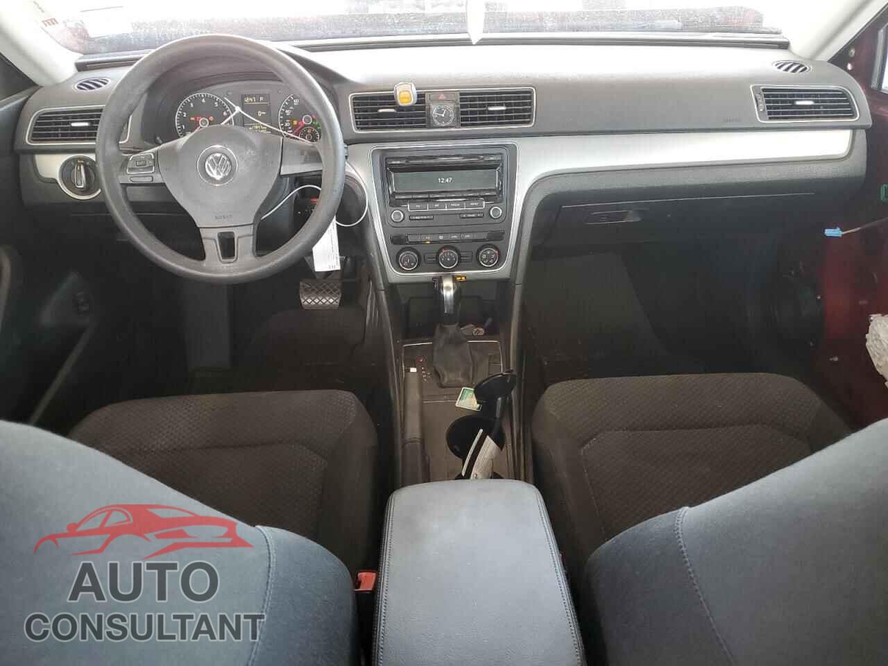 VOLKSWAGEN PASSAT 2015 - 1VWAT7A34FC007728