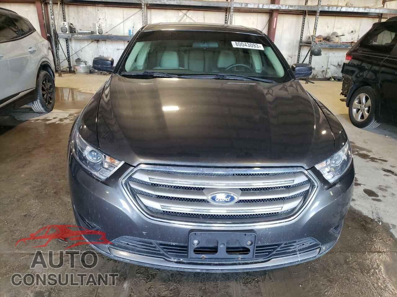 FORD TAURUS 2015 - 1FAHP2D83FG157196