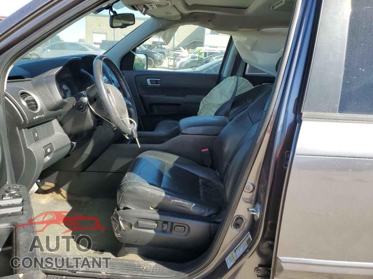 HONDA PILOT 2015 - 5FNYF3H68FB009860