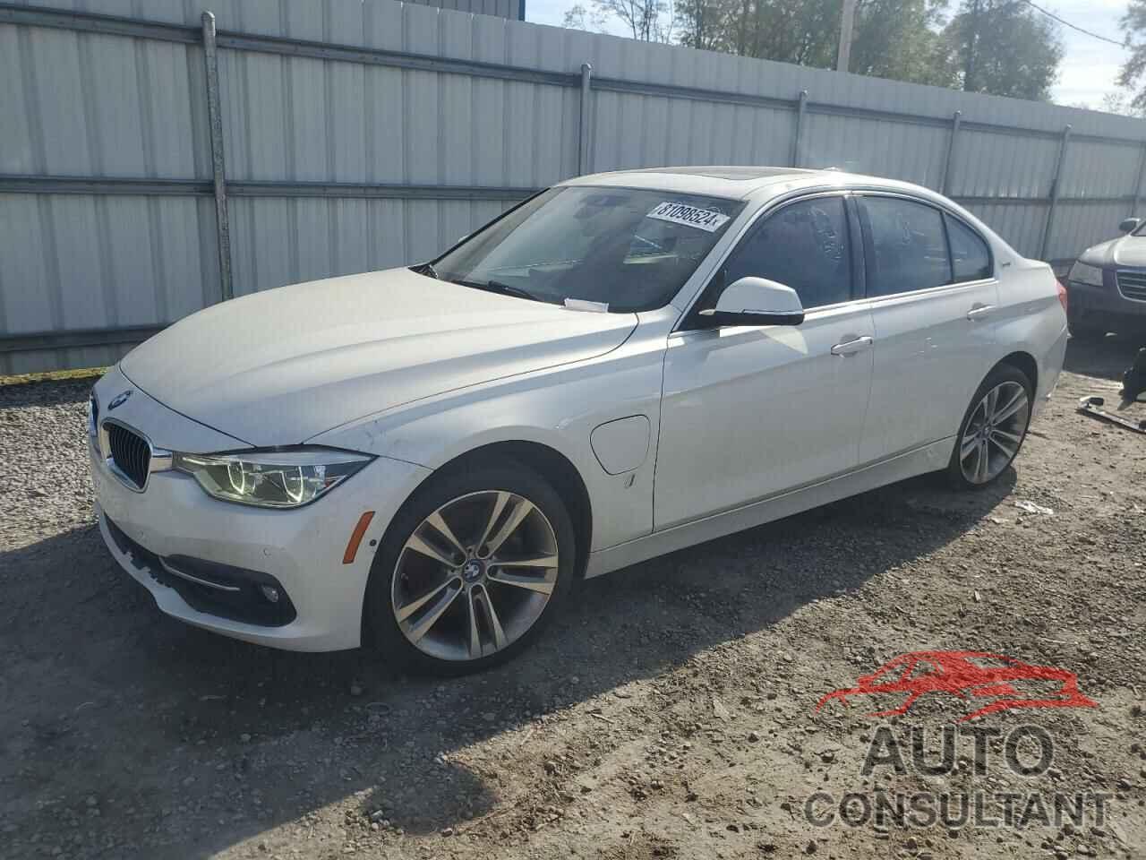 BMW 3 SERIES 2017 - WBA8E1C52HK479844