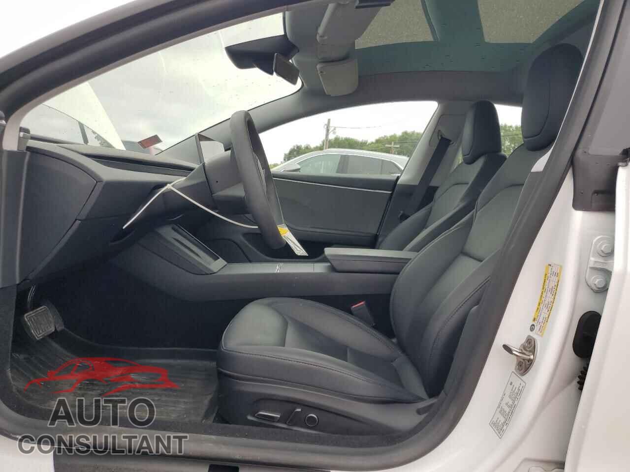 TESLA MODEL 3 2024 - 5YJ3E1EA8RF829404