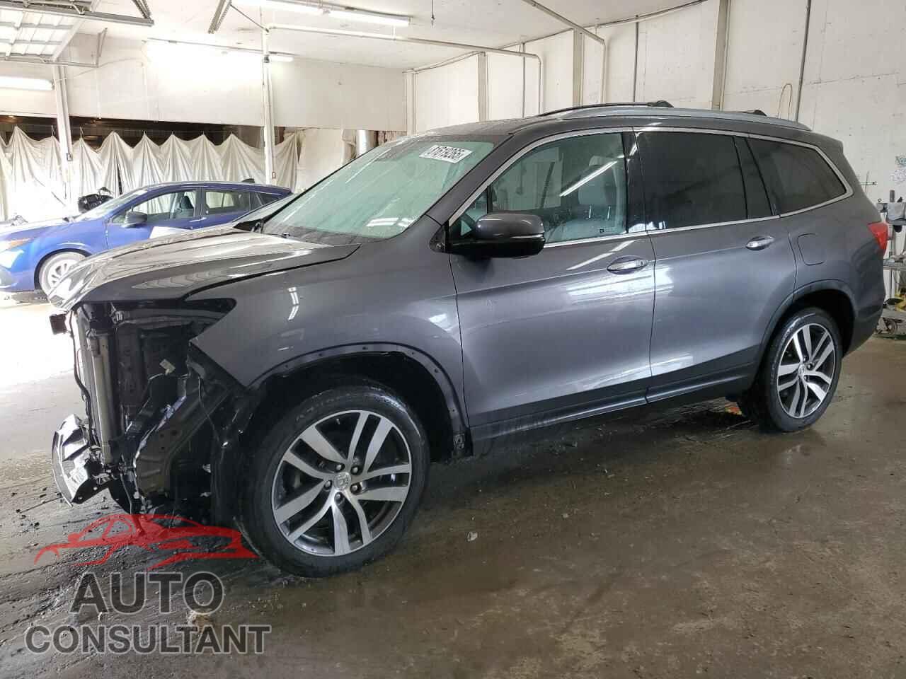 HONDA PILOT 2018 - 5FNYF6H97JB016545
