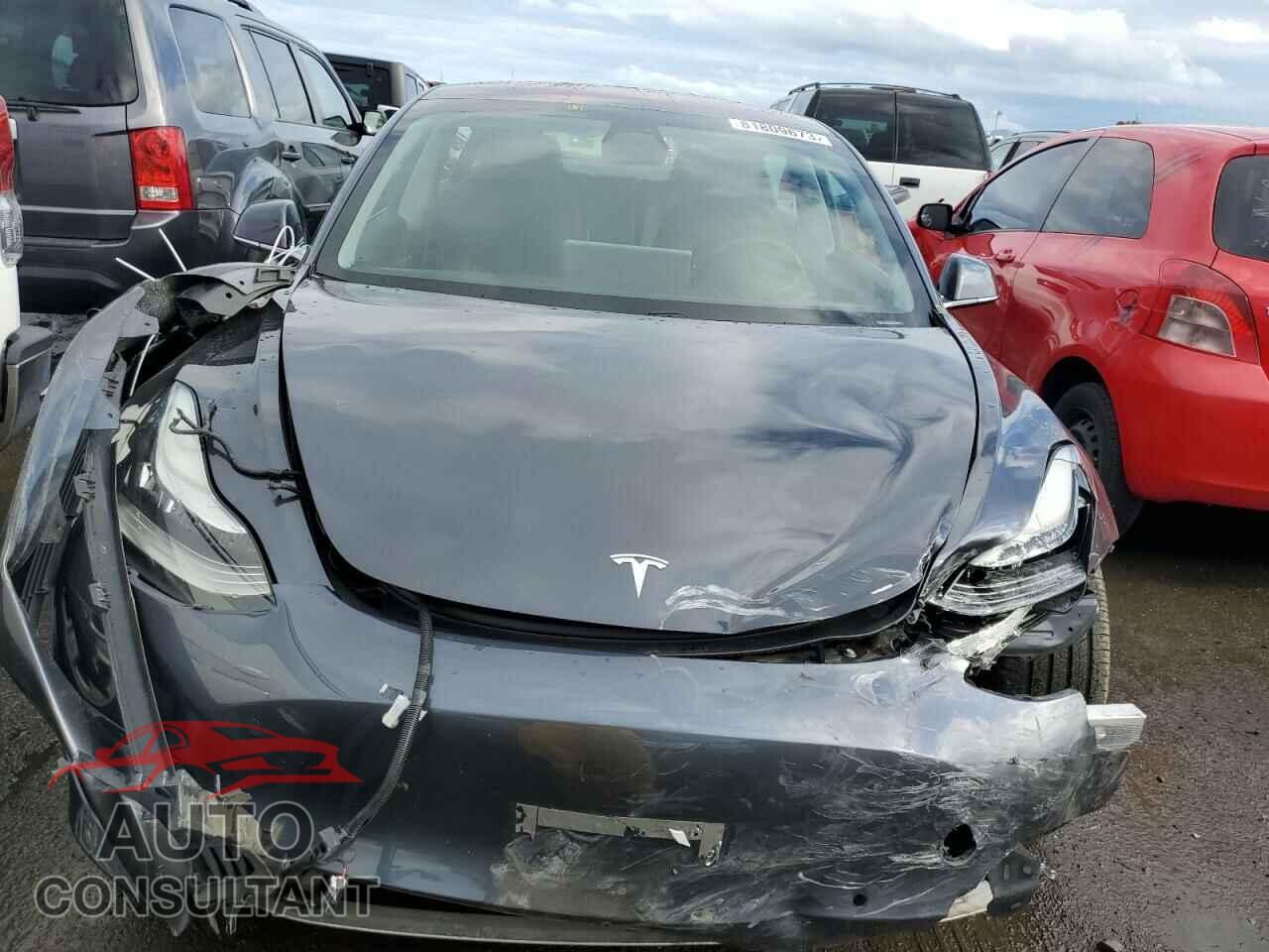 TESLA MODEL 3 2018 - 5YJ3E1EA4JF157586