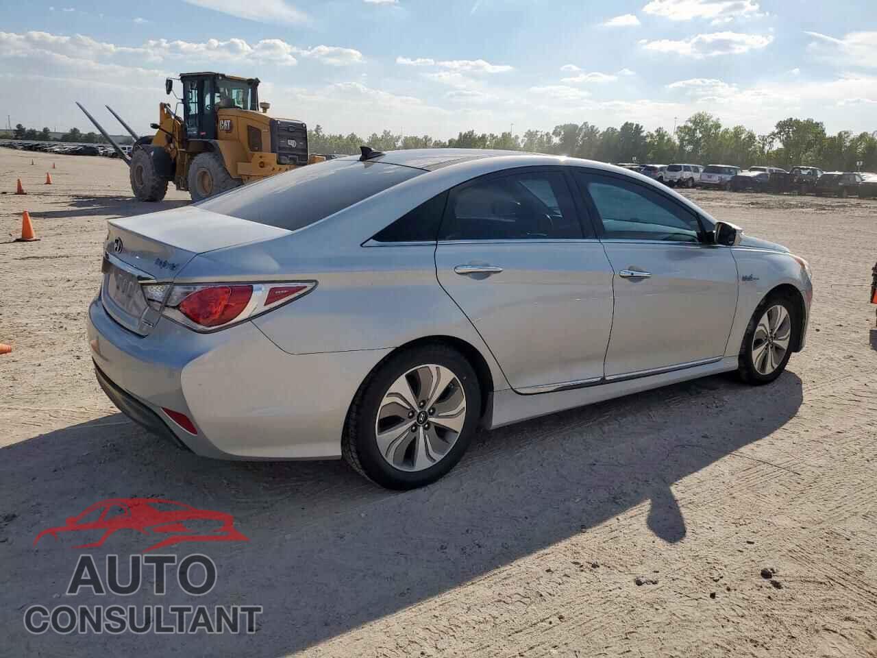 HYUNDAI SONATA 2015 - KMHEC4A48FA122772