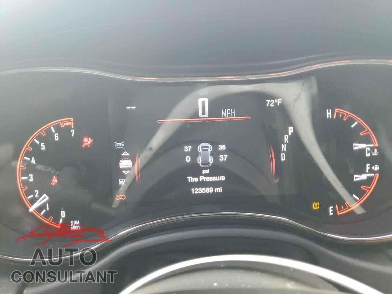 DODGE DURANGO 2019 - 1C4RDJDG3KC557124