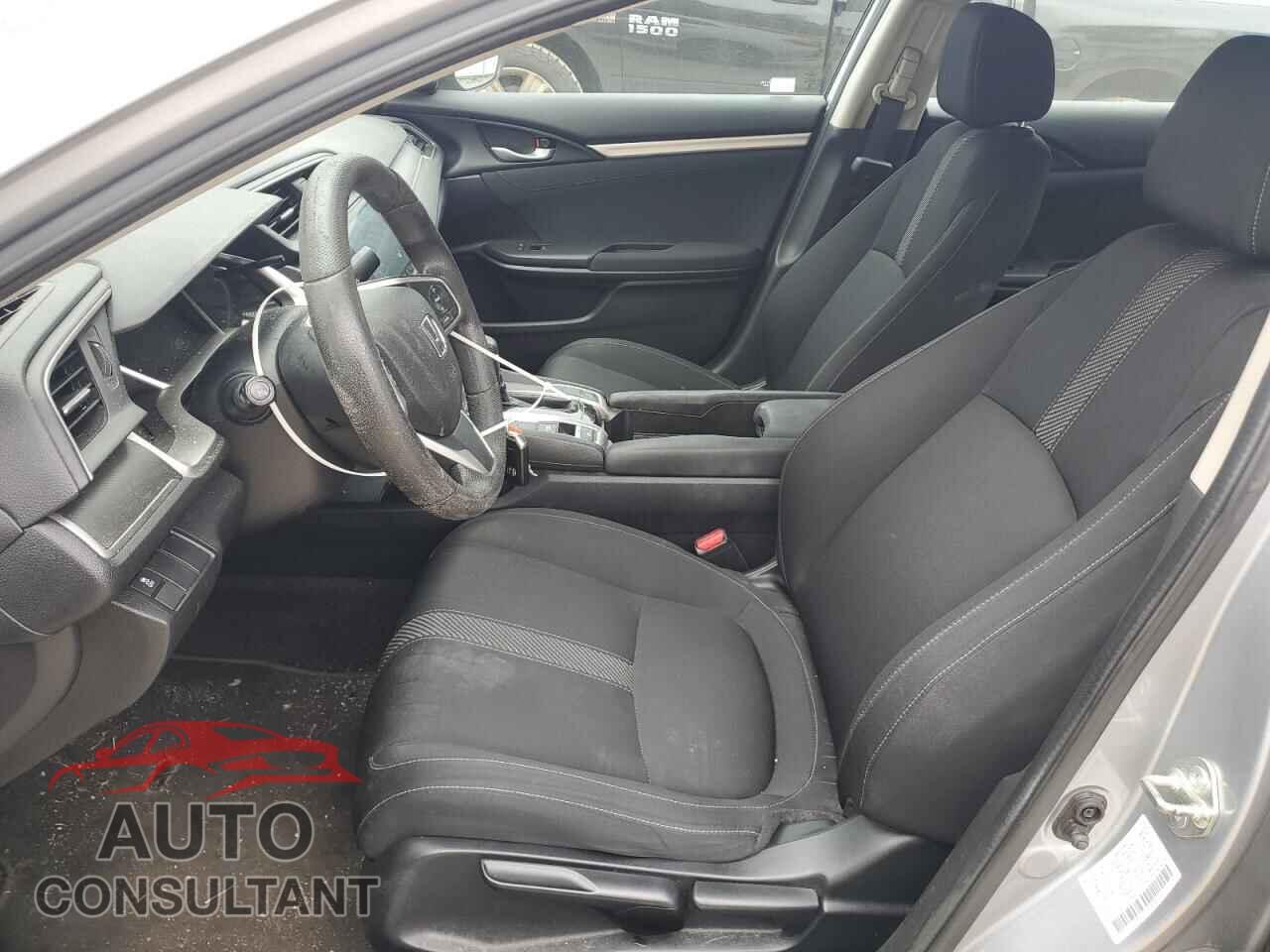 HONDA CIVIC 2018 - 2HGFC2F77JH584476