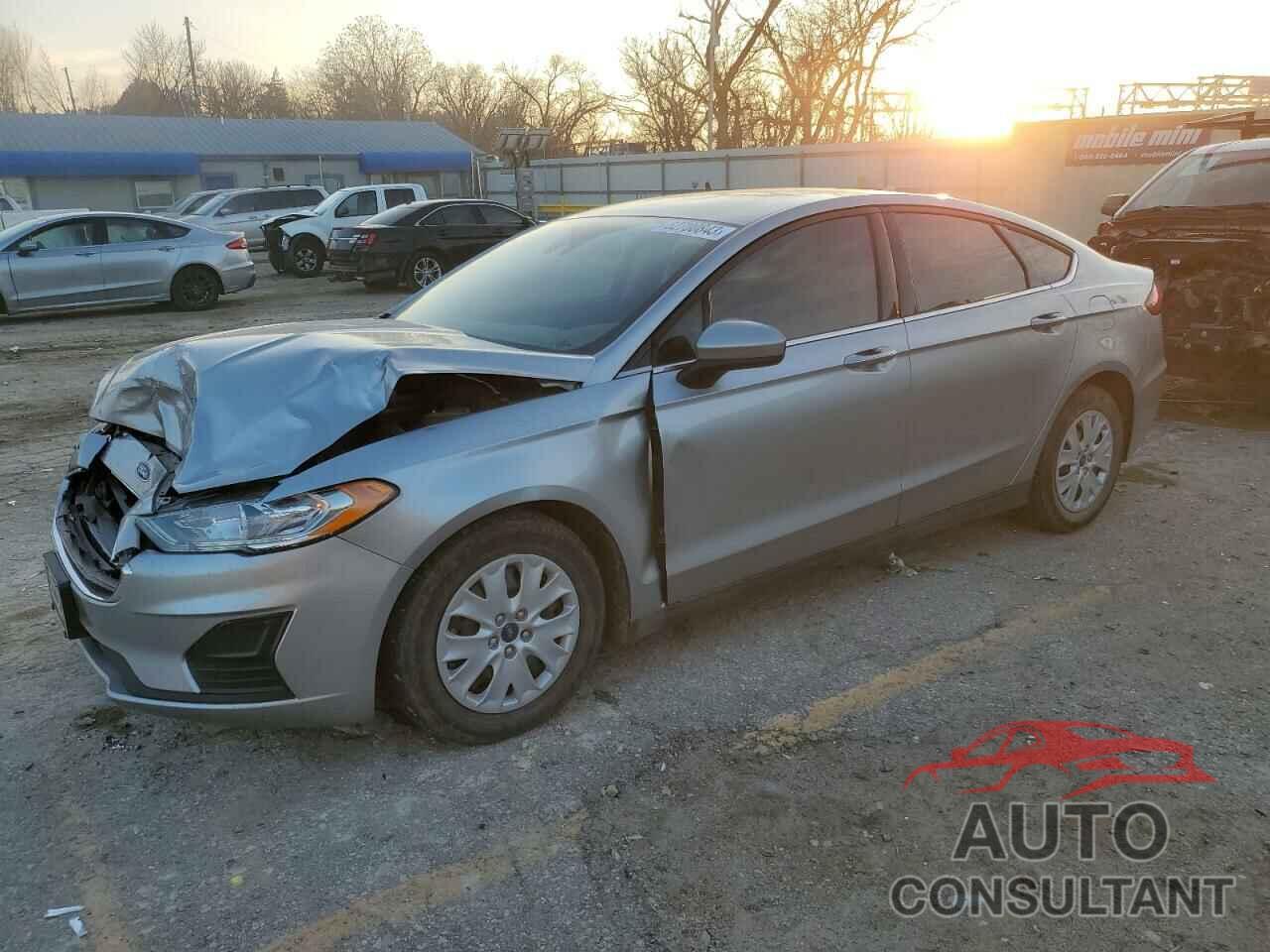 FORD FUSION 2020 - 3FA6P0G70LR231550