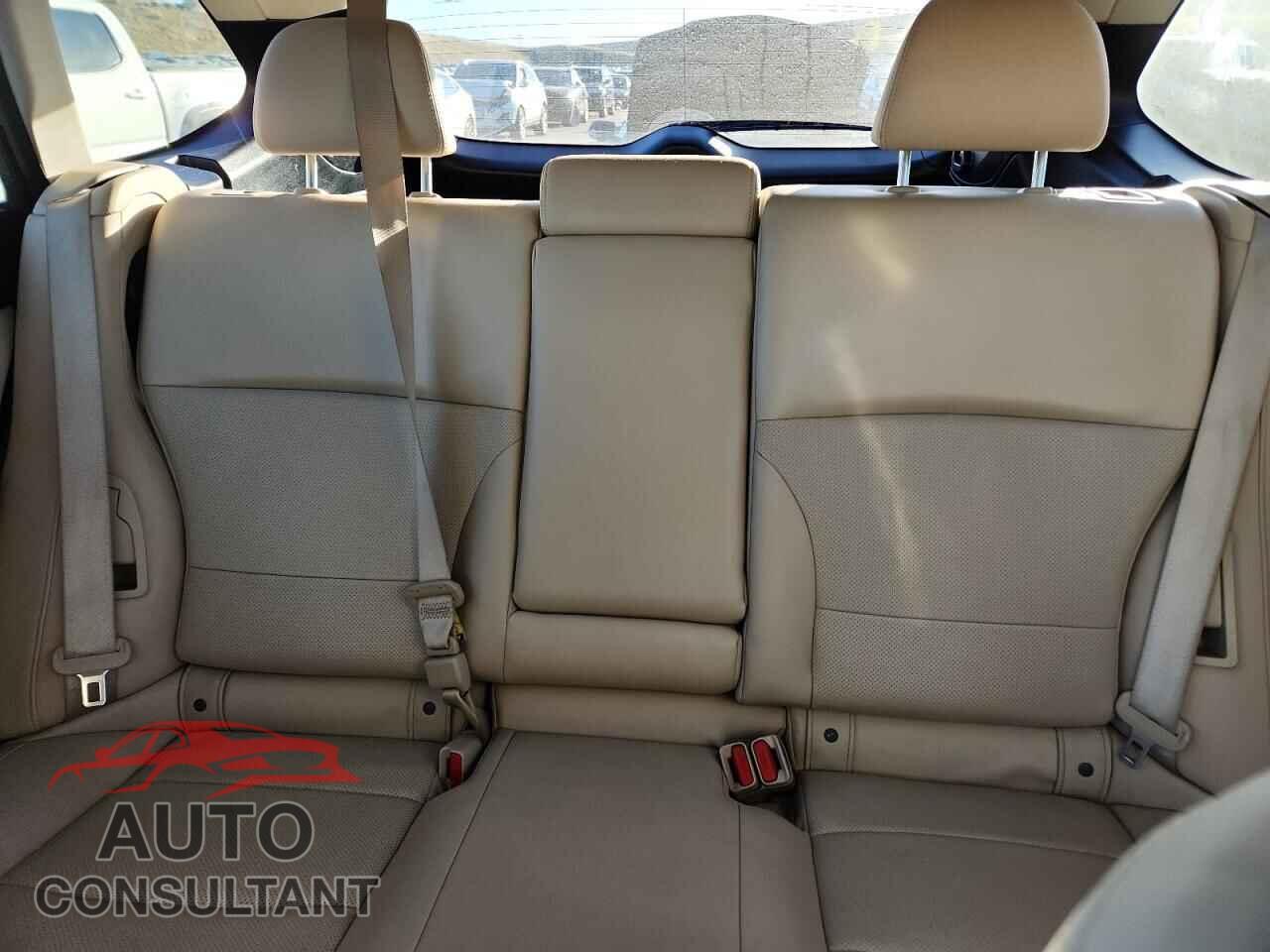 SUBARU OUTBACK 2017 - 4S4BSANC2H3326545