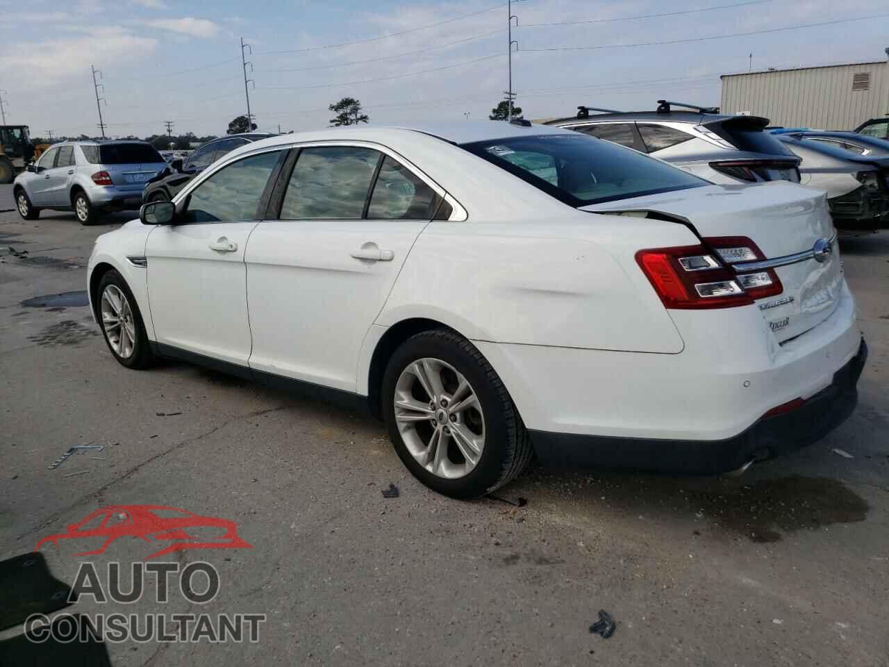 FORD TAURUS 2015 - 1FAHP2E9XFG175475