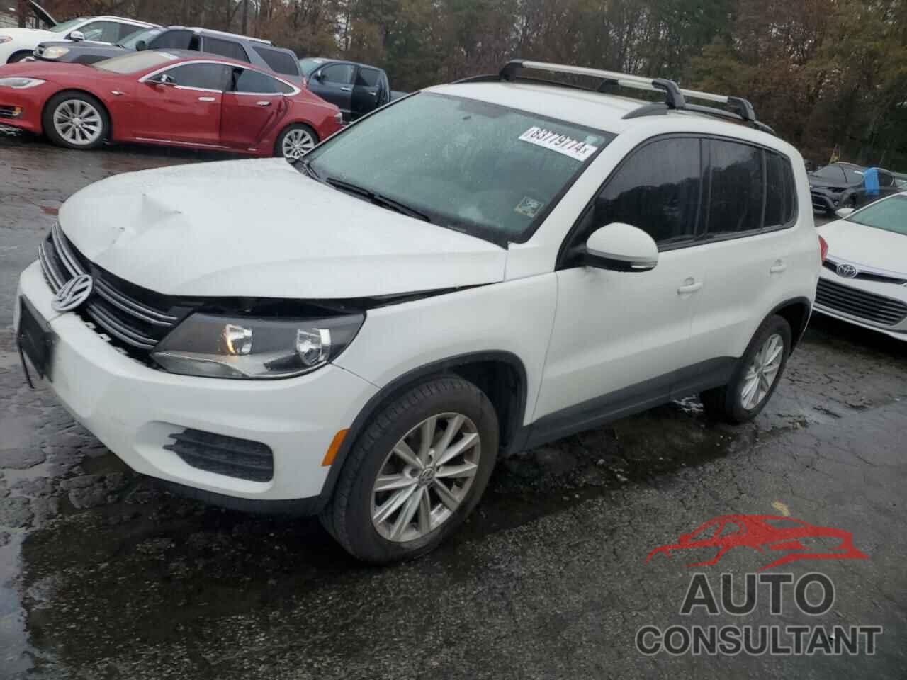 VOLKSWAGEN TIGUAN 2017 - WVGAV7AX9HK042351