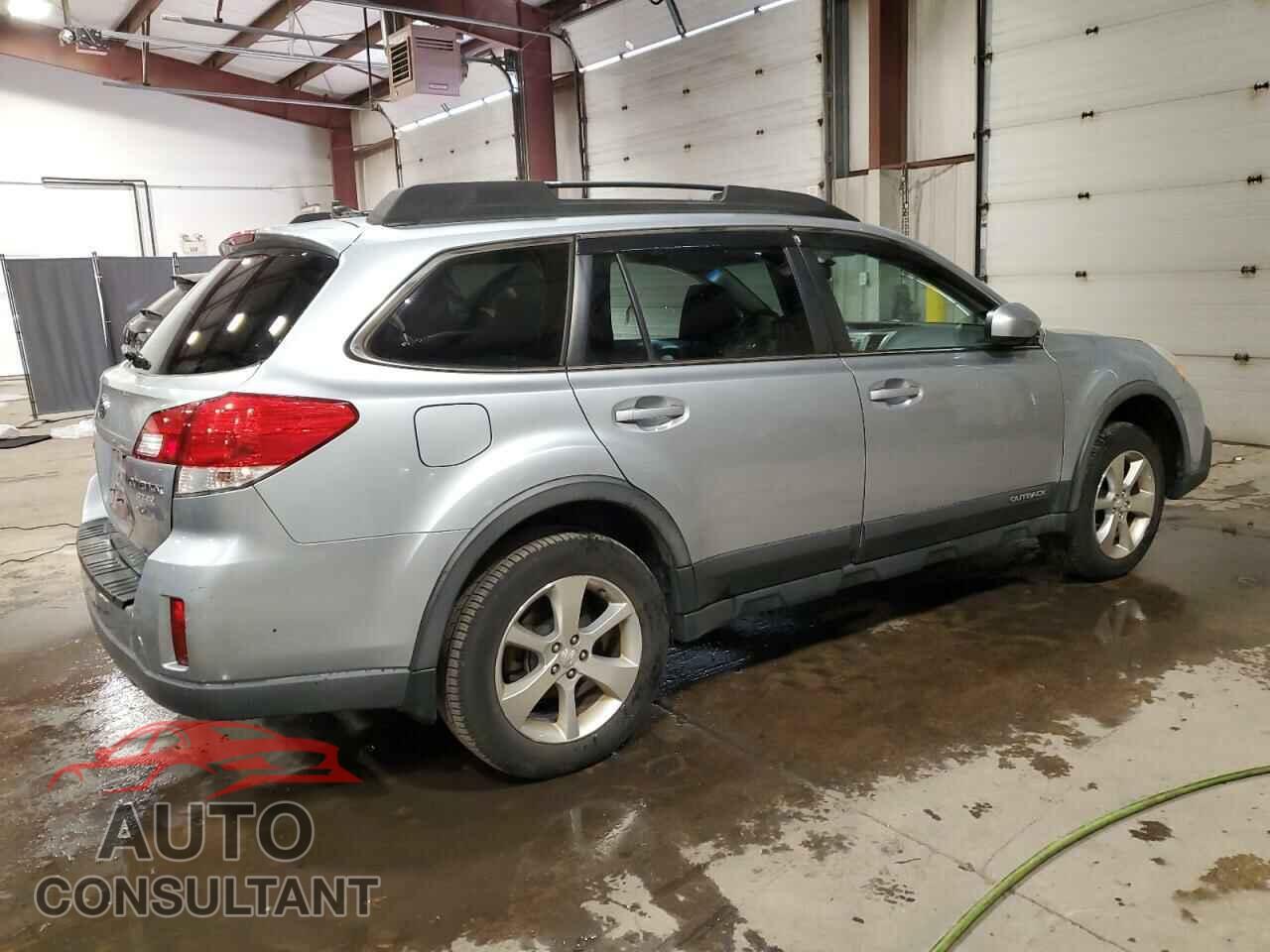SUBARU OUTBACK 2013 - 4S4BRBKC9D3321844