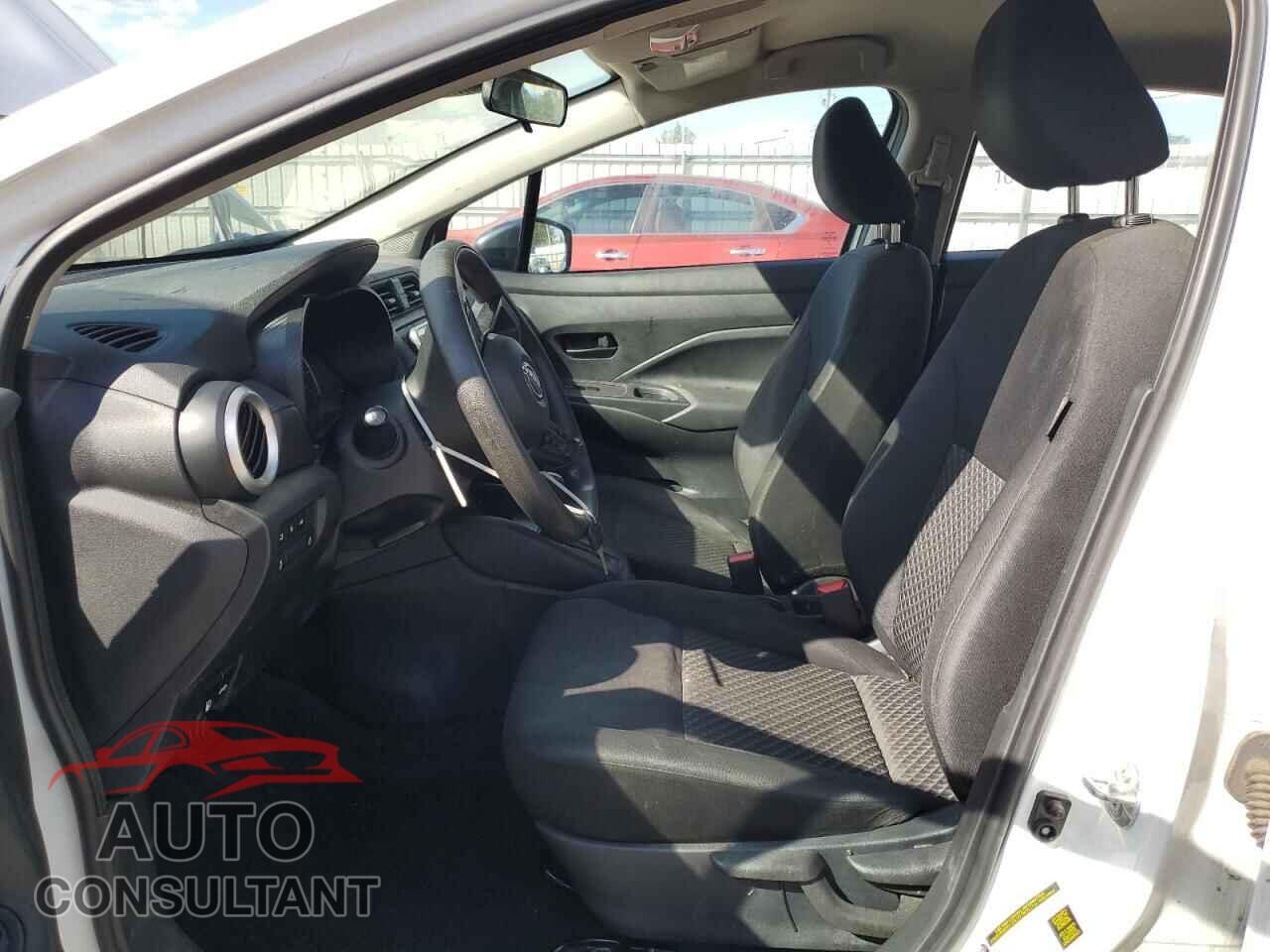 NISSAN VERSA 2023 - 3N1CN8DV6PL844532