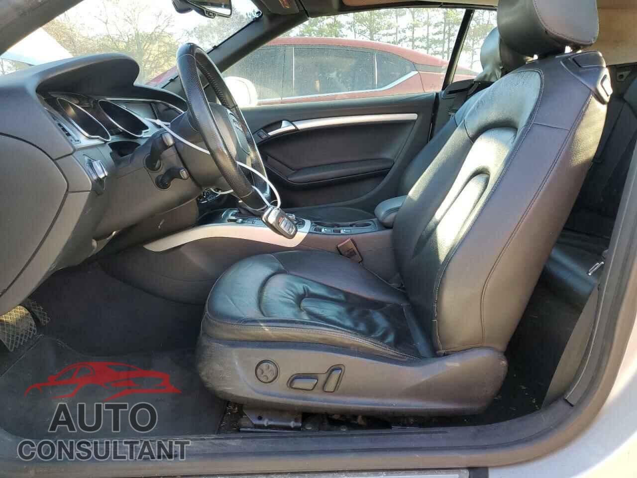 AUDI A5 2011 - WAUJFAFHXBN007482
