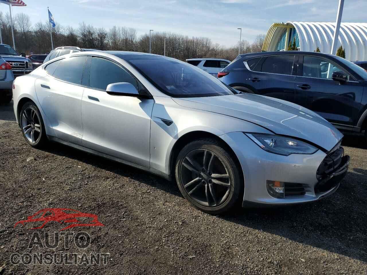 TESLA MODEL S 2013 - 5YJSA1DN9DFP20292
