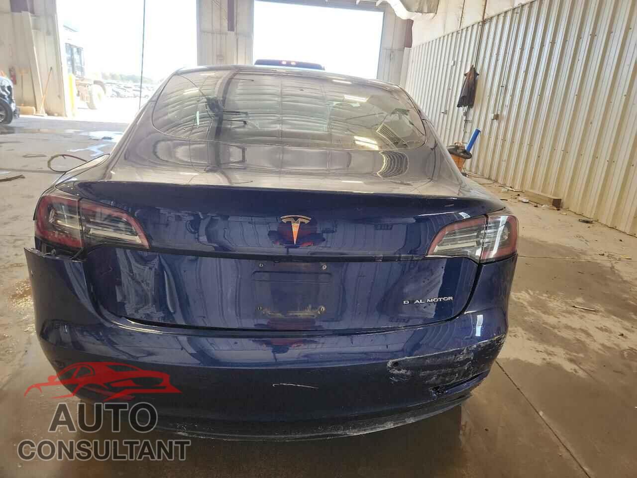 TESLA MODEL 3 2018 - 5YJ3E1EB7JF065025