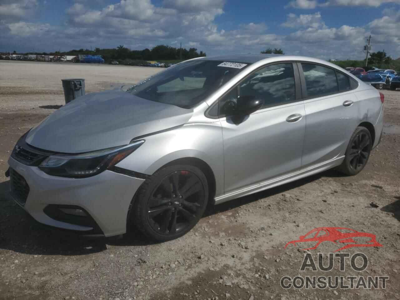 CHEVROLET CRUZE 2018 - 1G1BE5SMXJ7120350