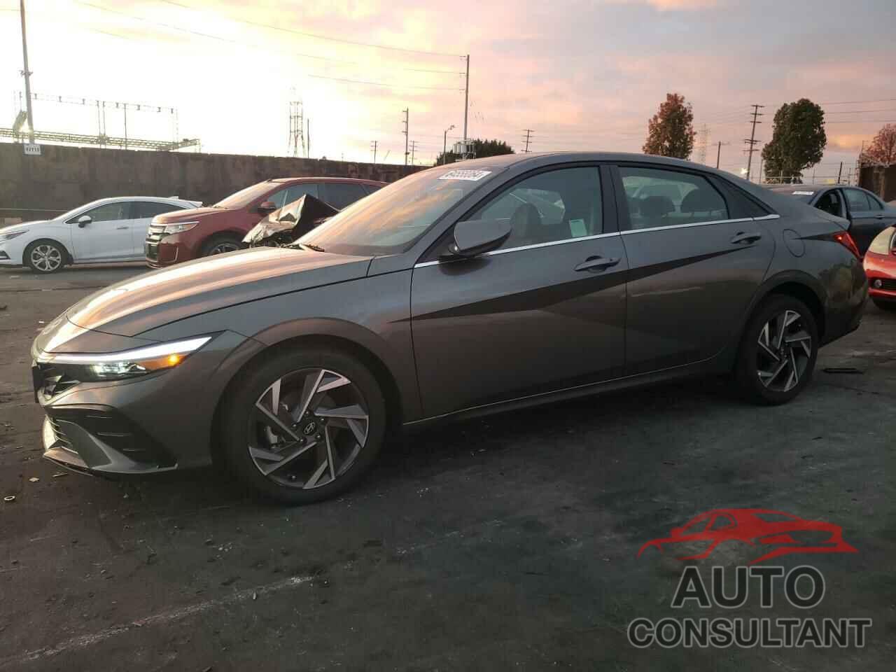 HYUNDAI ELANTRA 2025 - KMHLS4DG8SU855185