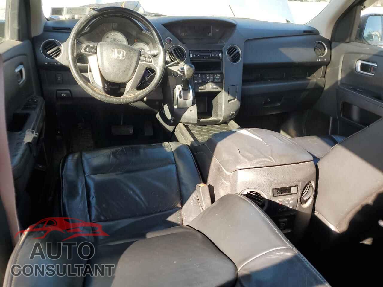 HONDA PILOT 2011 - 5FNYF4H5XBB011830