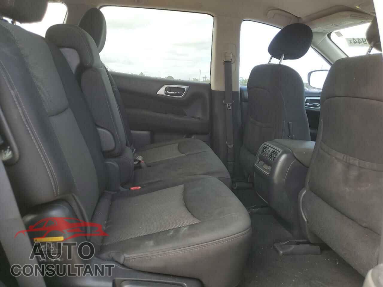 NISSAN PATHFINDER 2017 - 5N1DR2MN5HC615545