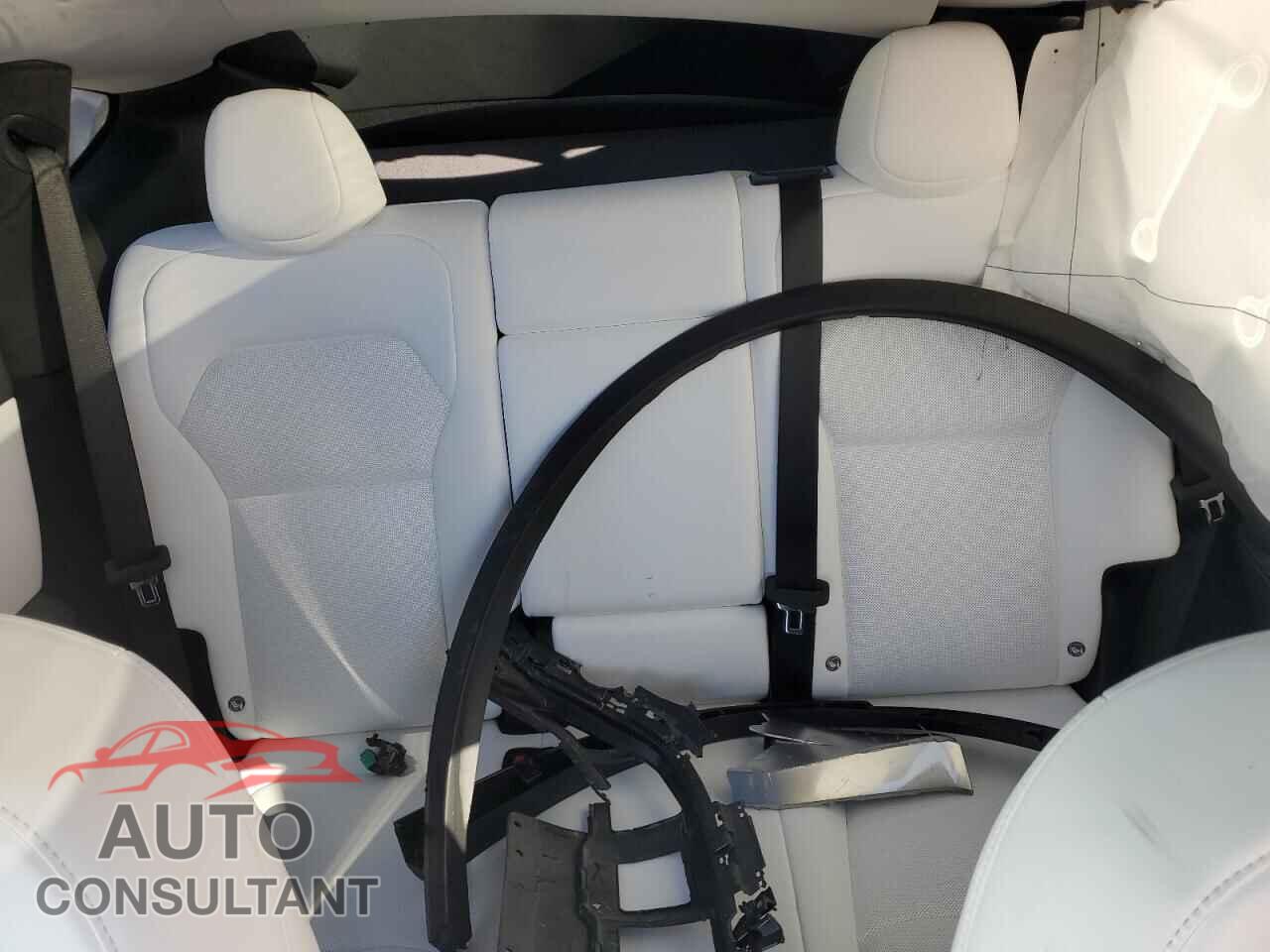 TESLA MODEL Y 2026 - 7SAYGDED2TA446870