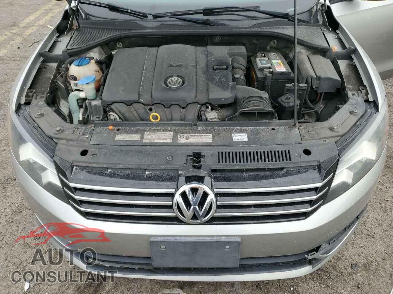 VOLKSWAGEN PASSAT 2012 - 1VWAP7A38CC004010