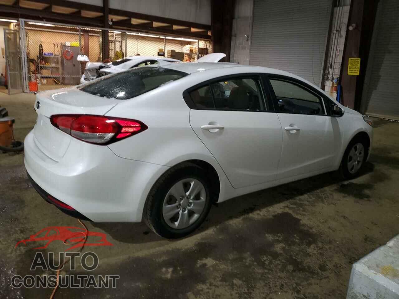 KIA FORTE 2018 - 3KPFL4A78JE179949