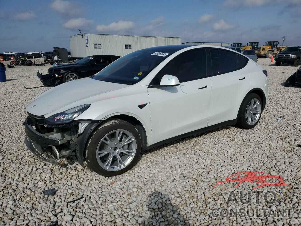 TESLA MODEL Y 2021 - 5YJYGAEE4MF150046