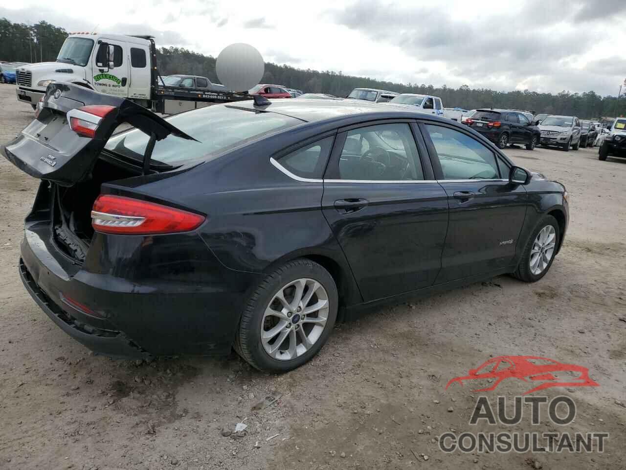 FORD FUSION 2019 - 3FA6P0LU2KR138846