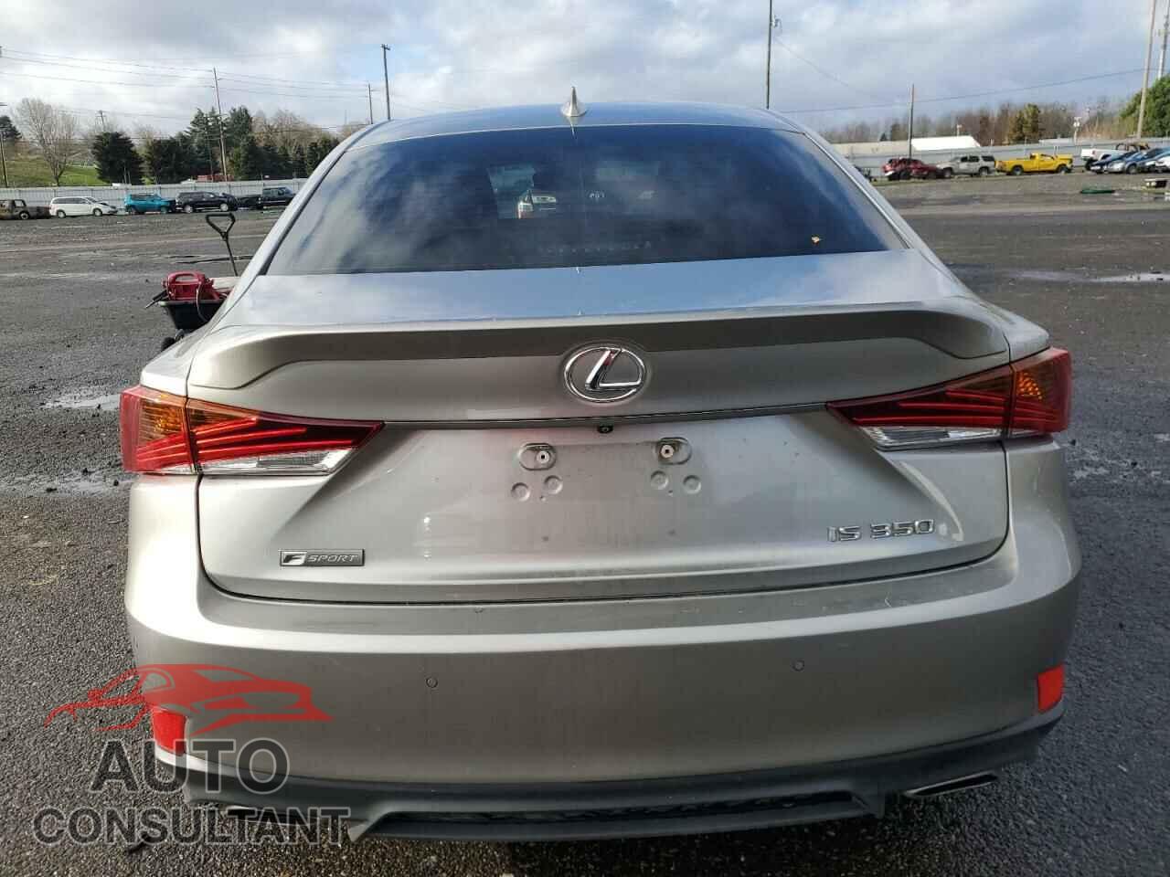 LEXUS IS 2018 - JTHBZ1D23J5033190