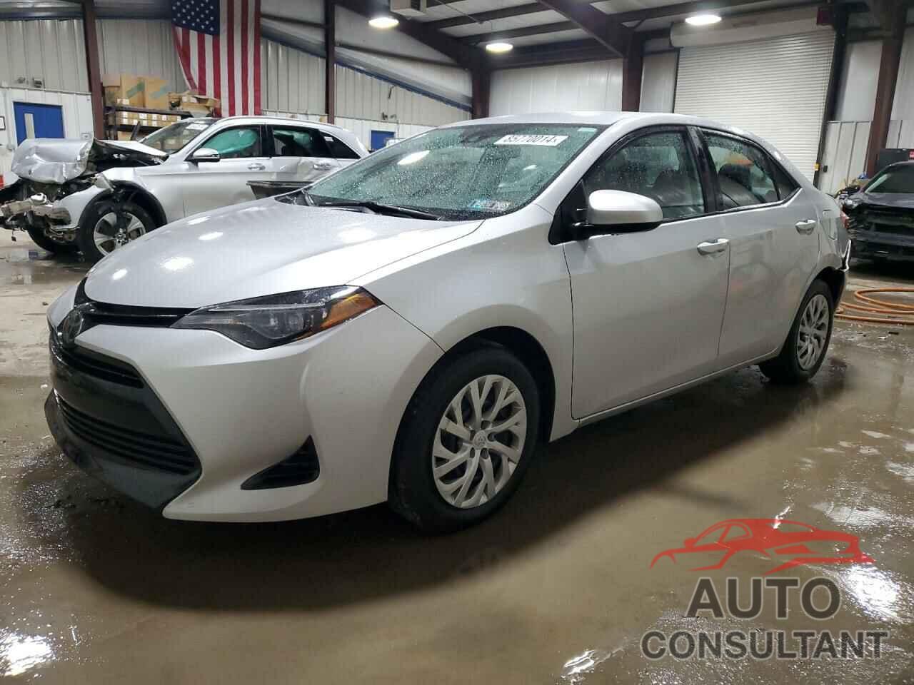 TOYOTA COROLLA 2018 - 2T1BURHE1JC015583