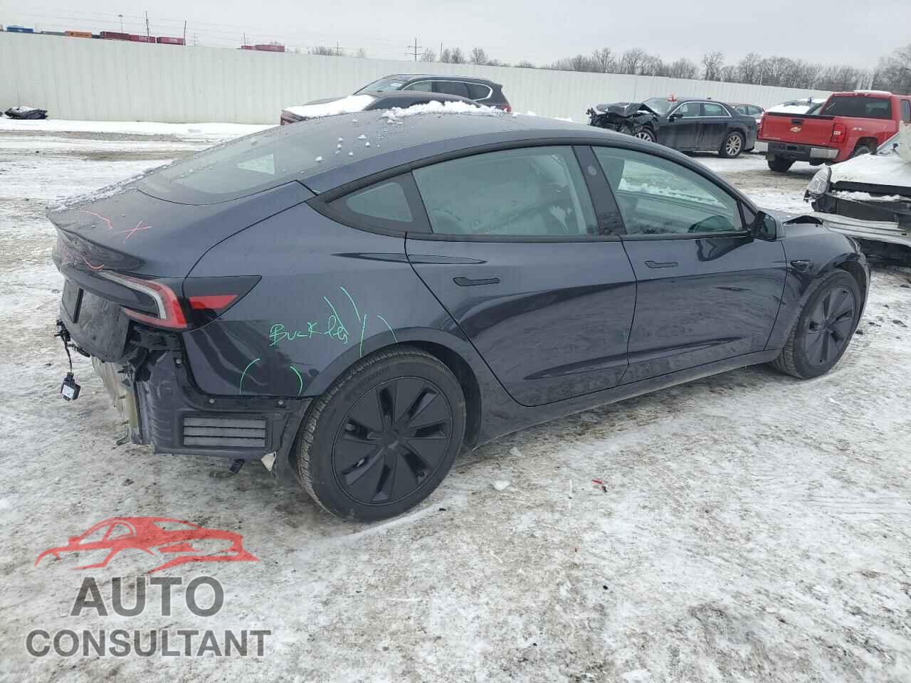 TESLA MODEL 3 2024 - 5YJ3E1EA8RF747771