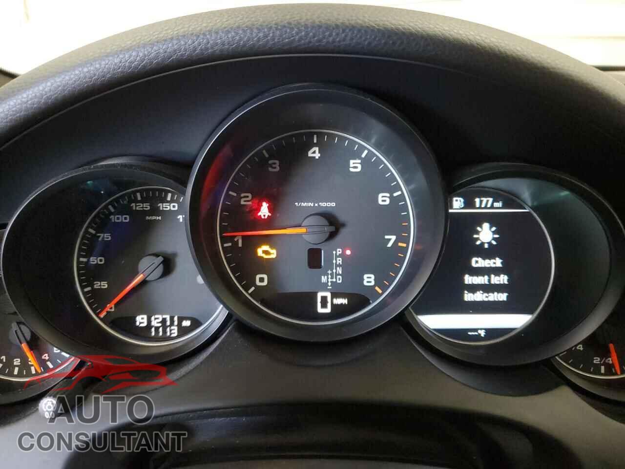 PORSCHE CAYENNE 2017 - WP1AA2A27HKA80604