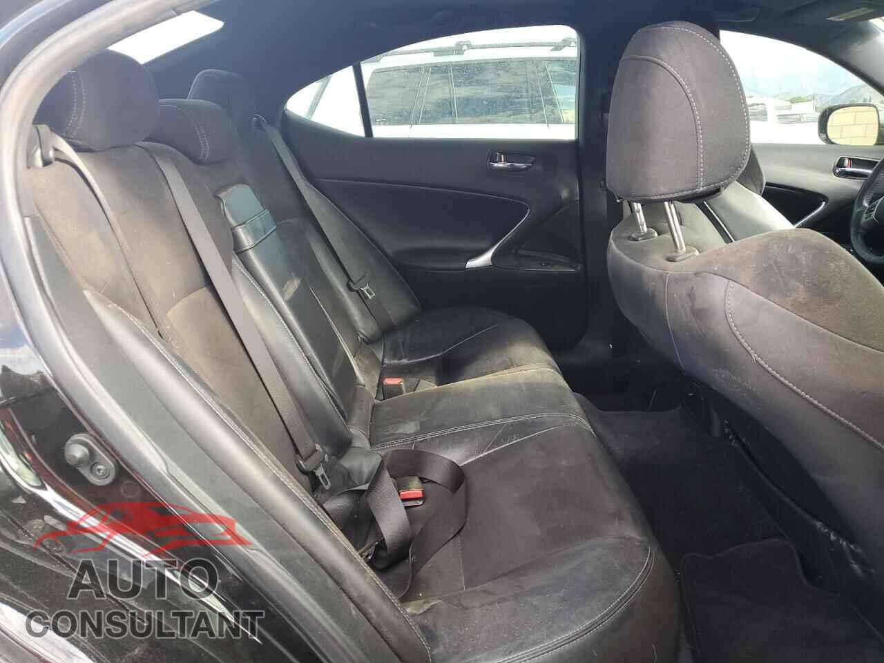 LEXUS IS 2013 - JTHBF5C28D5190428