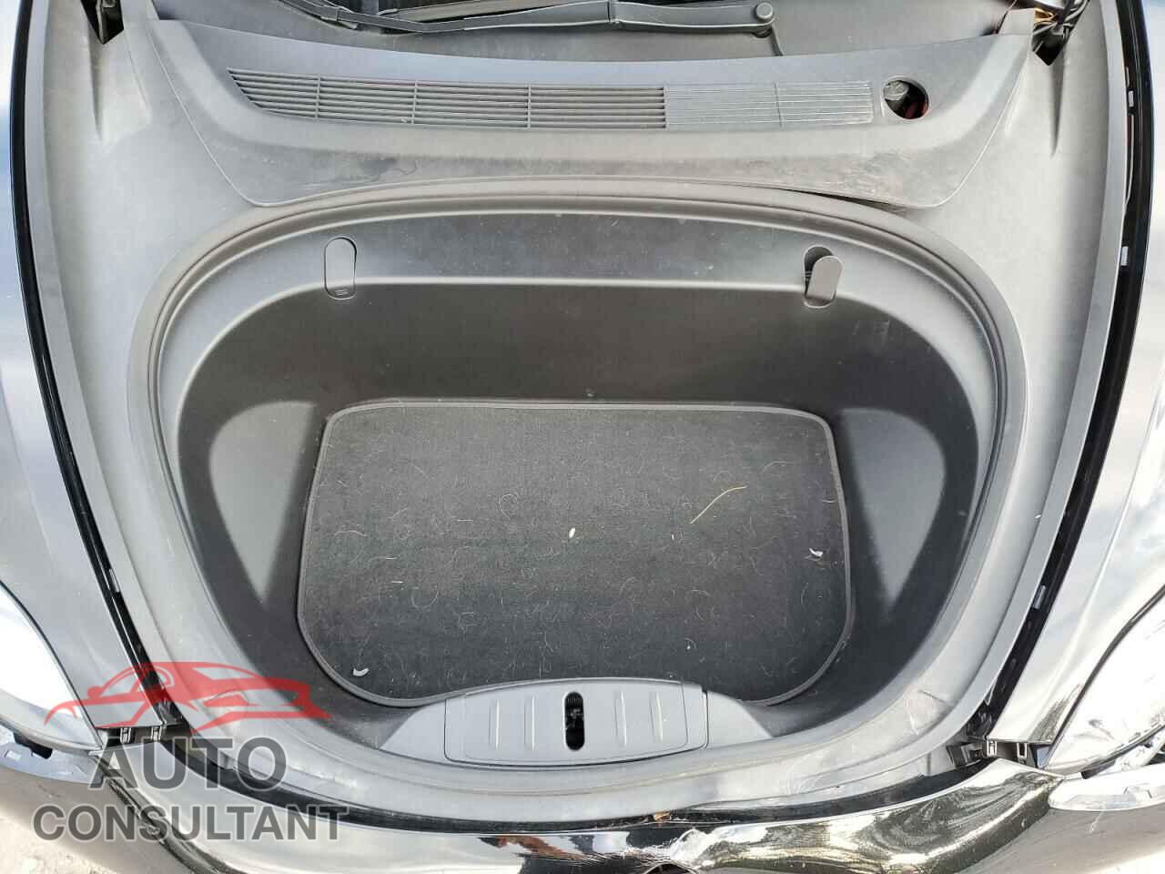 TESLA MODEL 3 2018 - 5YJ3E1EA2JF109102
