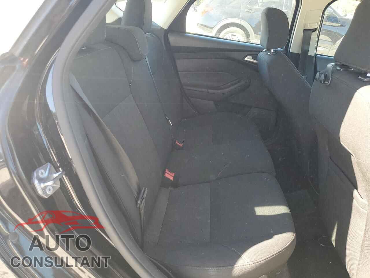 FORD FOCUS 2017 - 1FADP3M2XHL224905