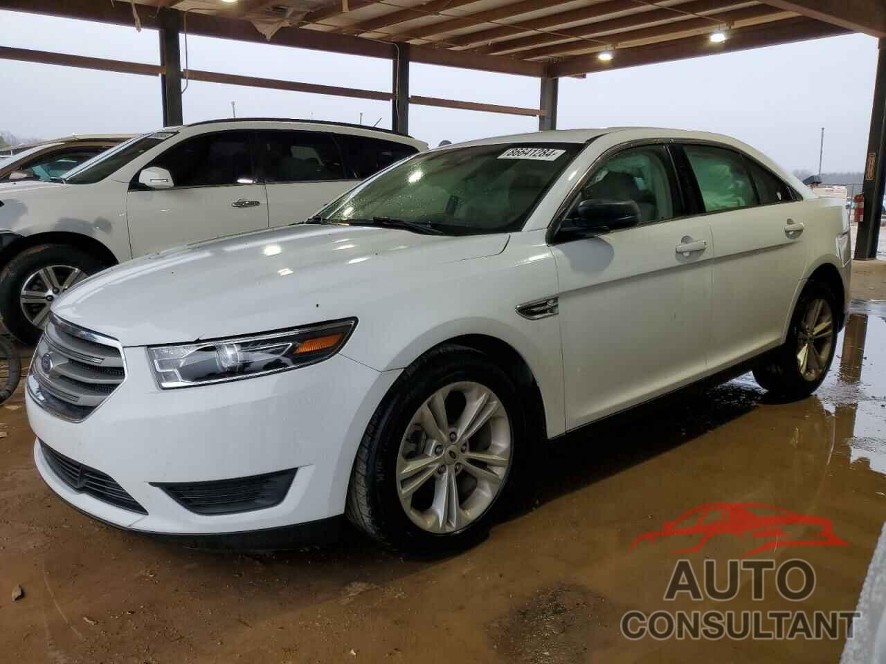 FORD TAURUS 2018 - 1FAHP2D82JG138440