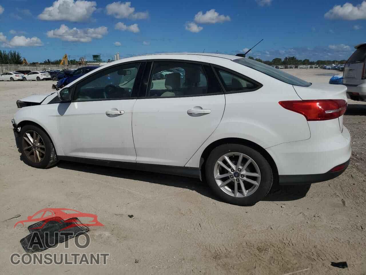 FORD FOCUS 2018 - 1FADP3F2XJL326868