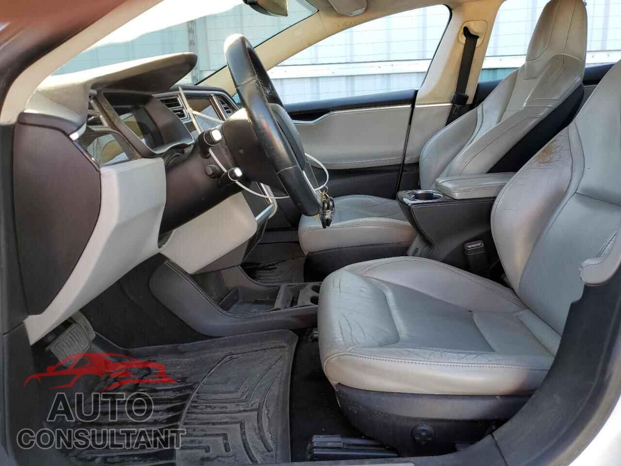 TESLA MODEL S 2015 - 5YJSA1H19FF090459