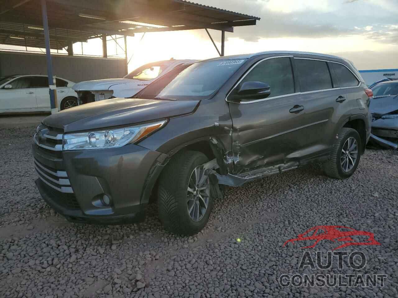TOYOTA HIGHLANDER 2019 - 5TDJZRFHXKS568333