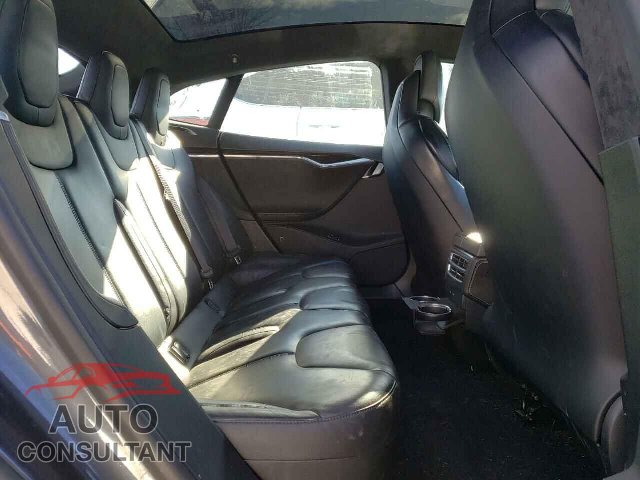 TESLA MODEL S 2017 - 5YJSA1E23HF211342
