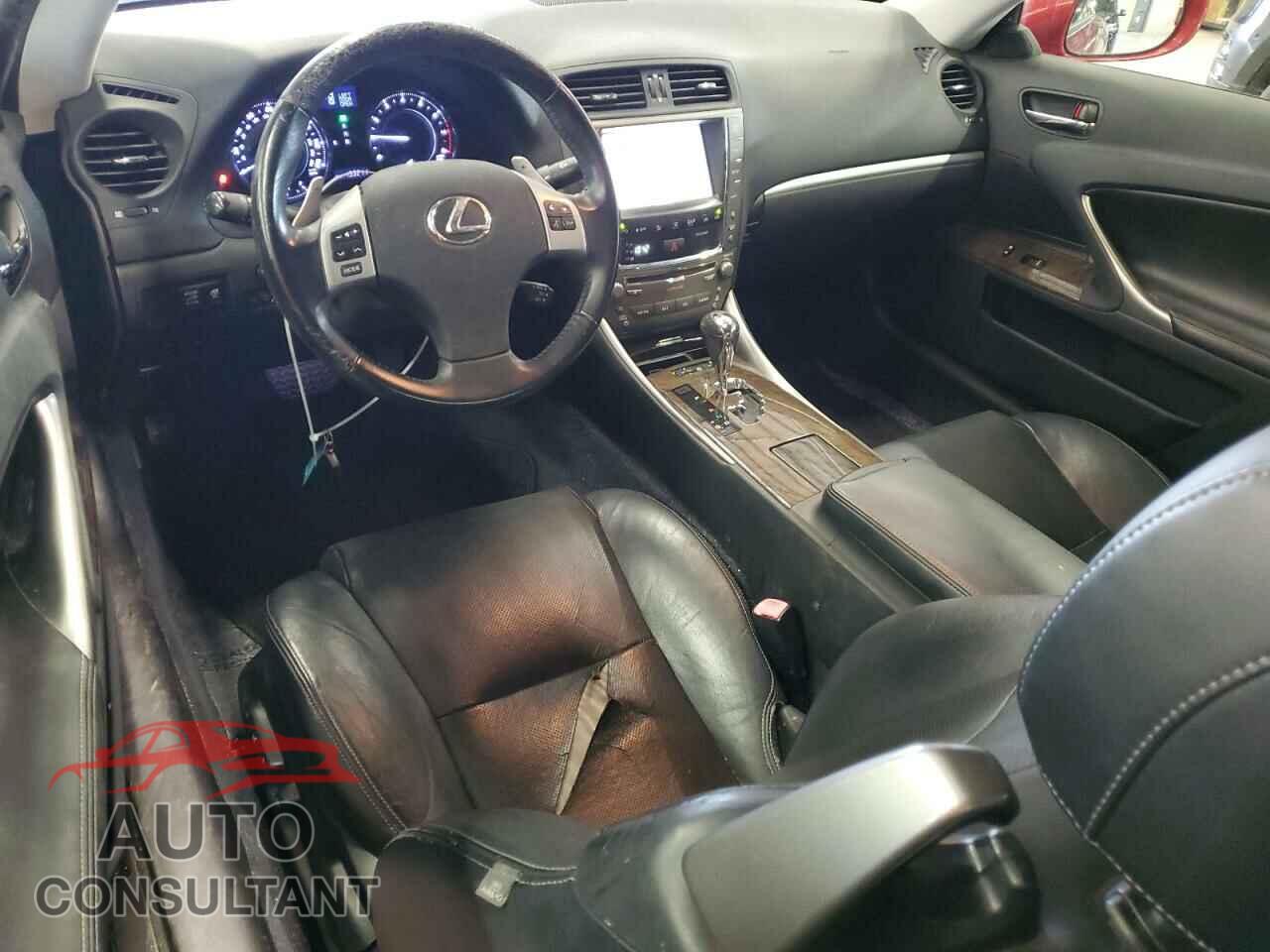 LEXUS IS 2012 - JTHFF2C29C2526040