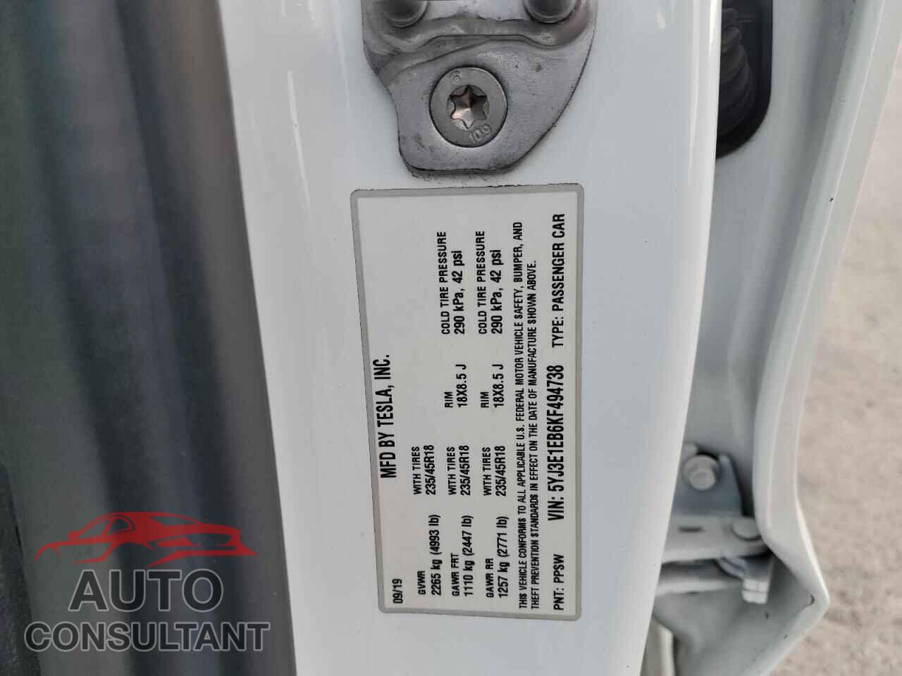 TESLA MODEL 3 2019 - 5YJ3E1EB6KF494738