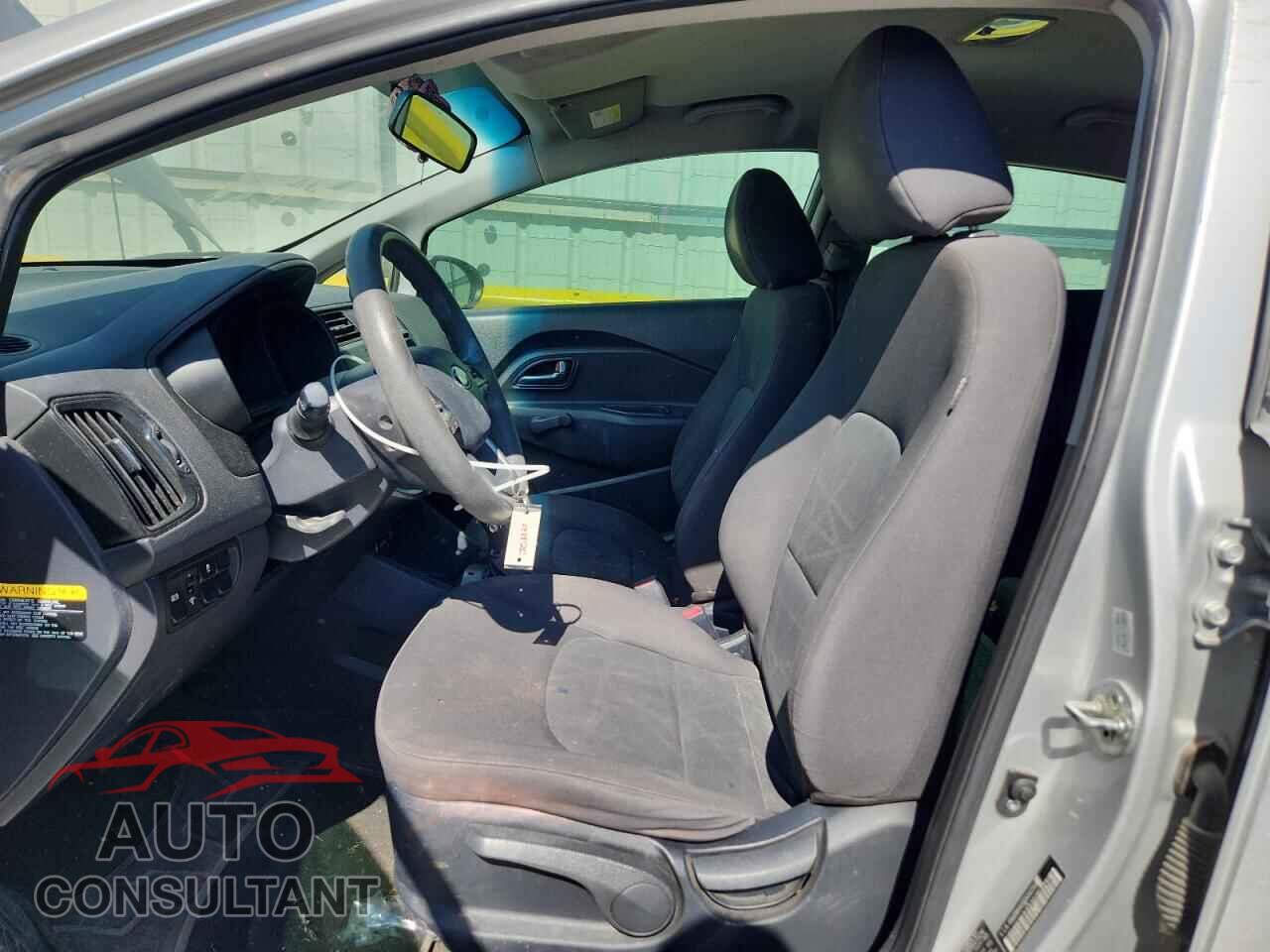 KIA RIO 2014 - KNADM4A33E6342193