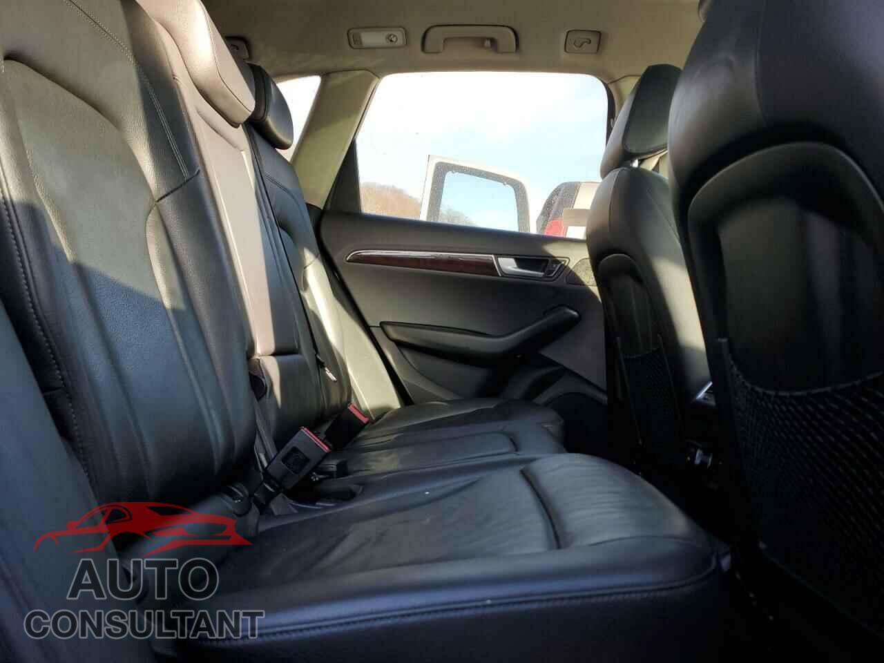 AUDI Q5 2012 - WA1LFAFP9CA021556