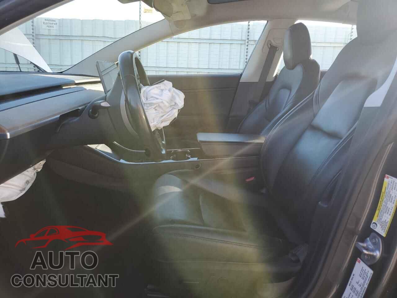 TESLA MODEL 3 2018 - 5YJ3E1EB7JF073724