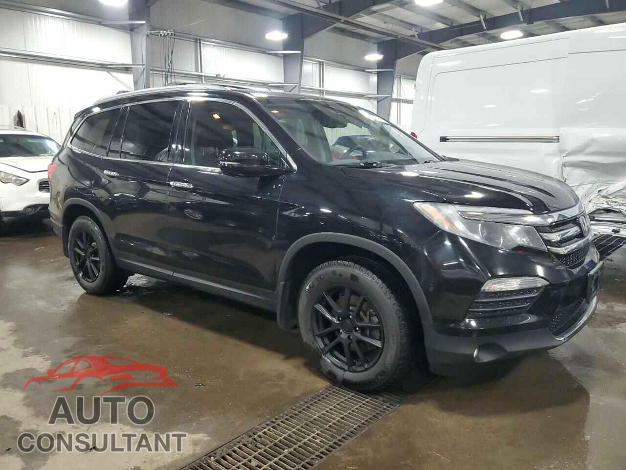 HONDA PILOT 2017 - 5FNYF6H01HB047592