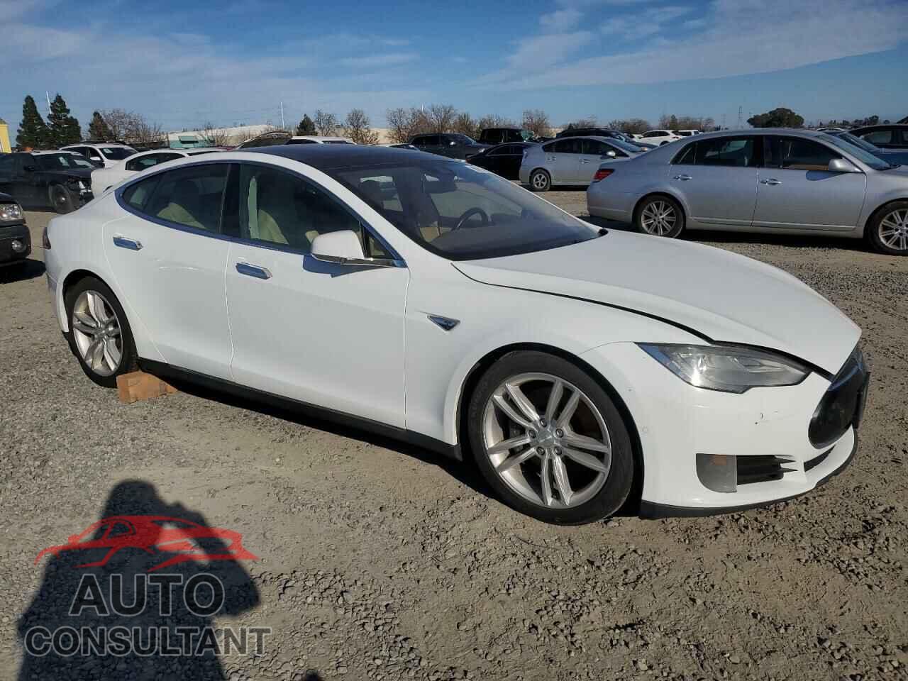 TESLA MODEL S 2015 - 5YJSA1S27FF095872