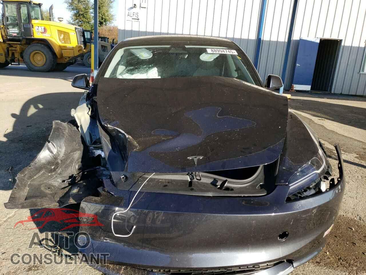 TESLA MODEL 3 2024 - 5YJ3E1EA5RF846628