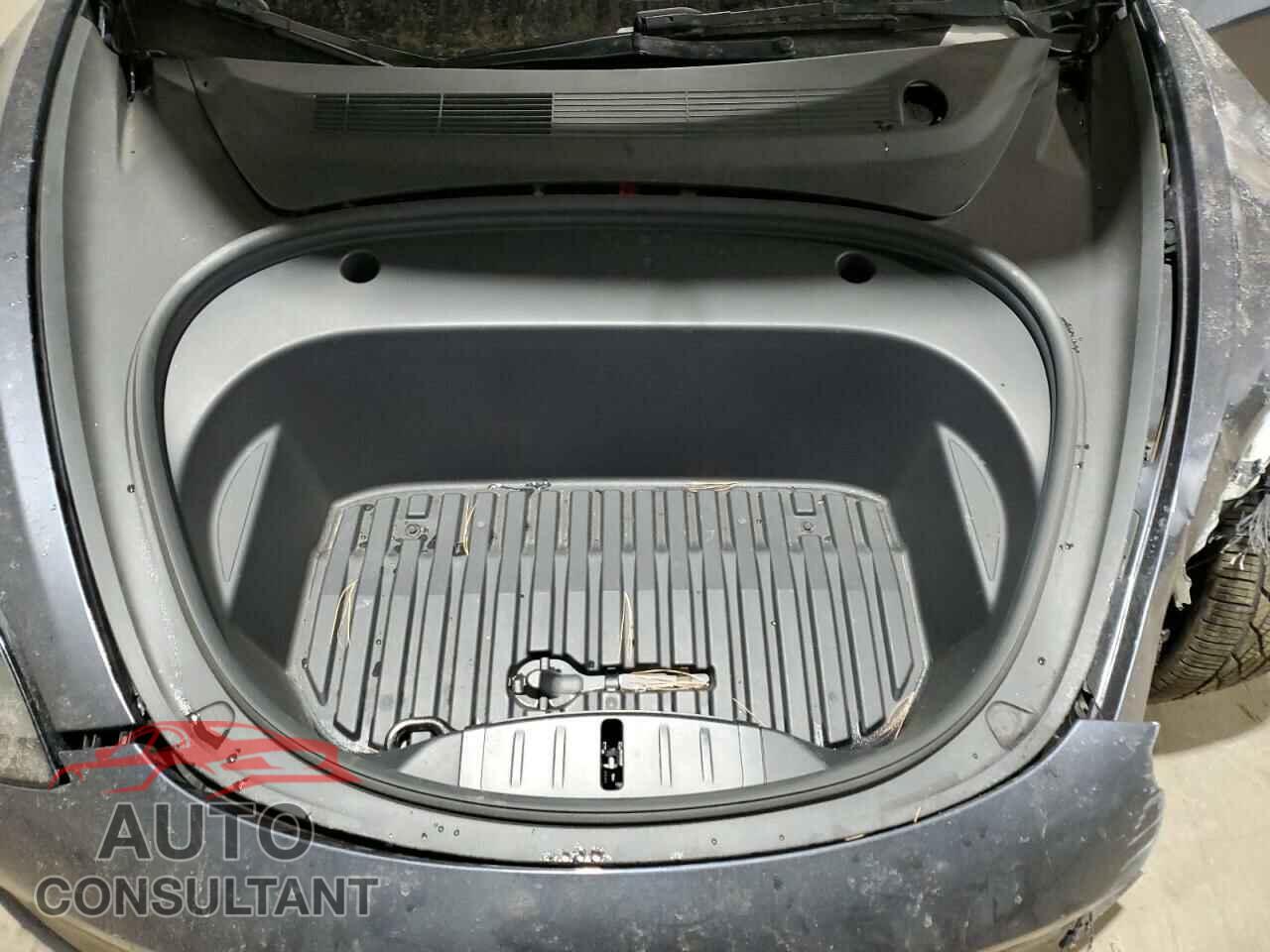 TESLA MODEL 3 2022 - 5YJ3E1EA8NF371759