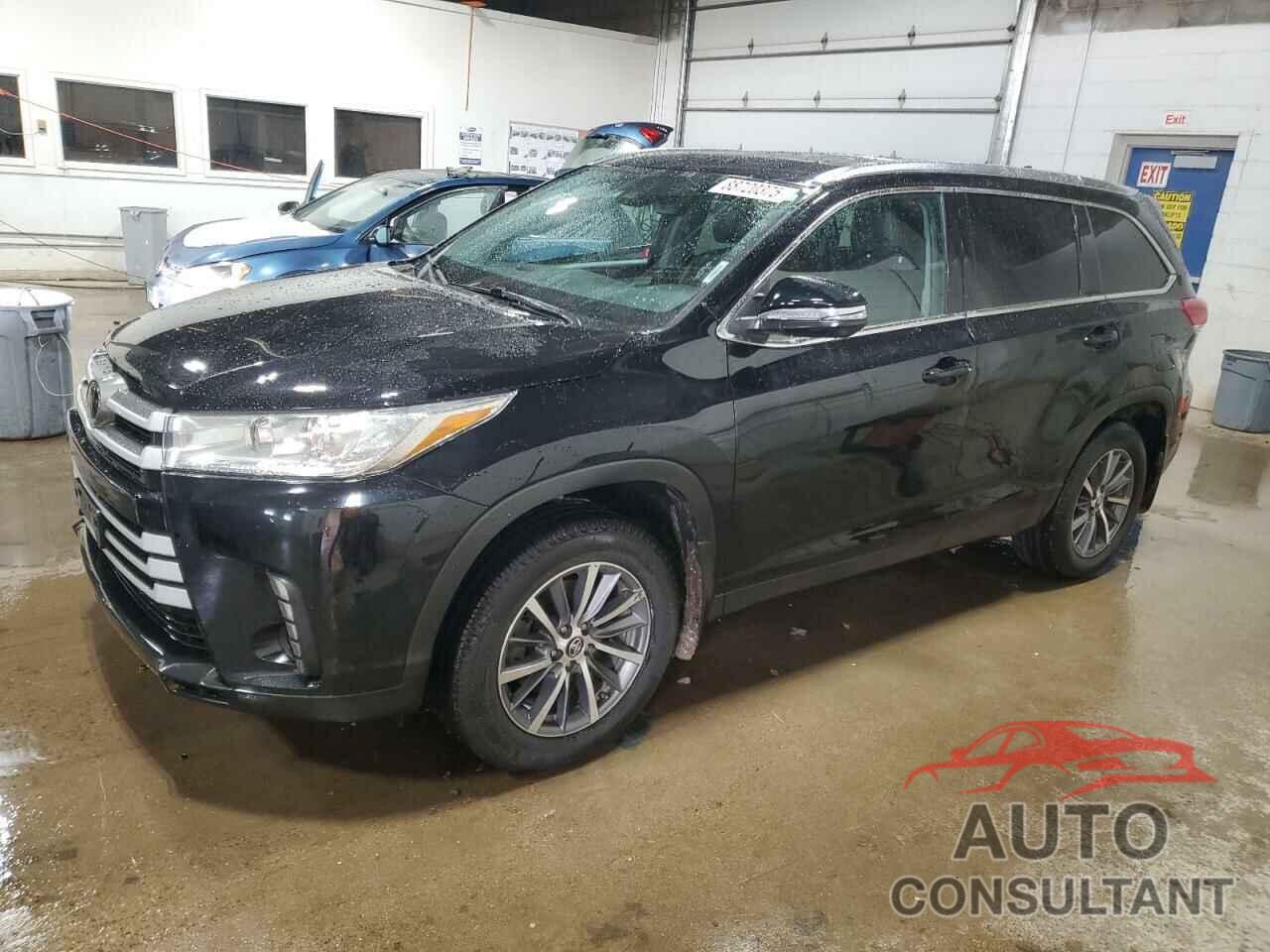 TOYOTA HIGHLANDER 2019 - 5TDJZRFH4KS588951